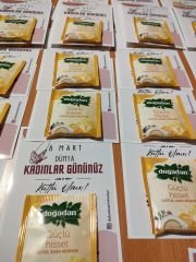 Dünya Kadınlar Günü Hediye Kartı