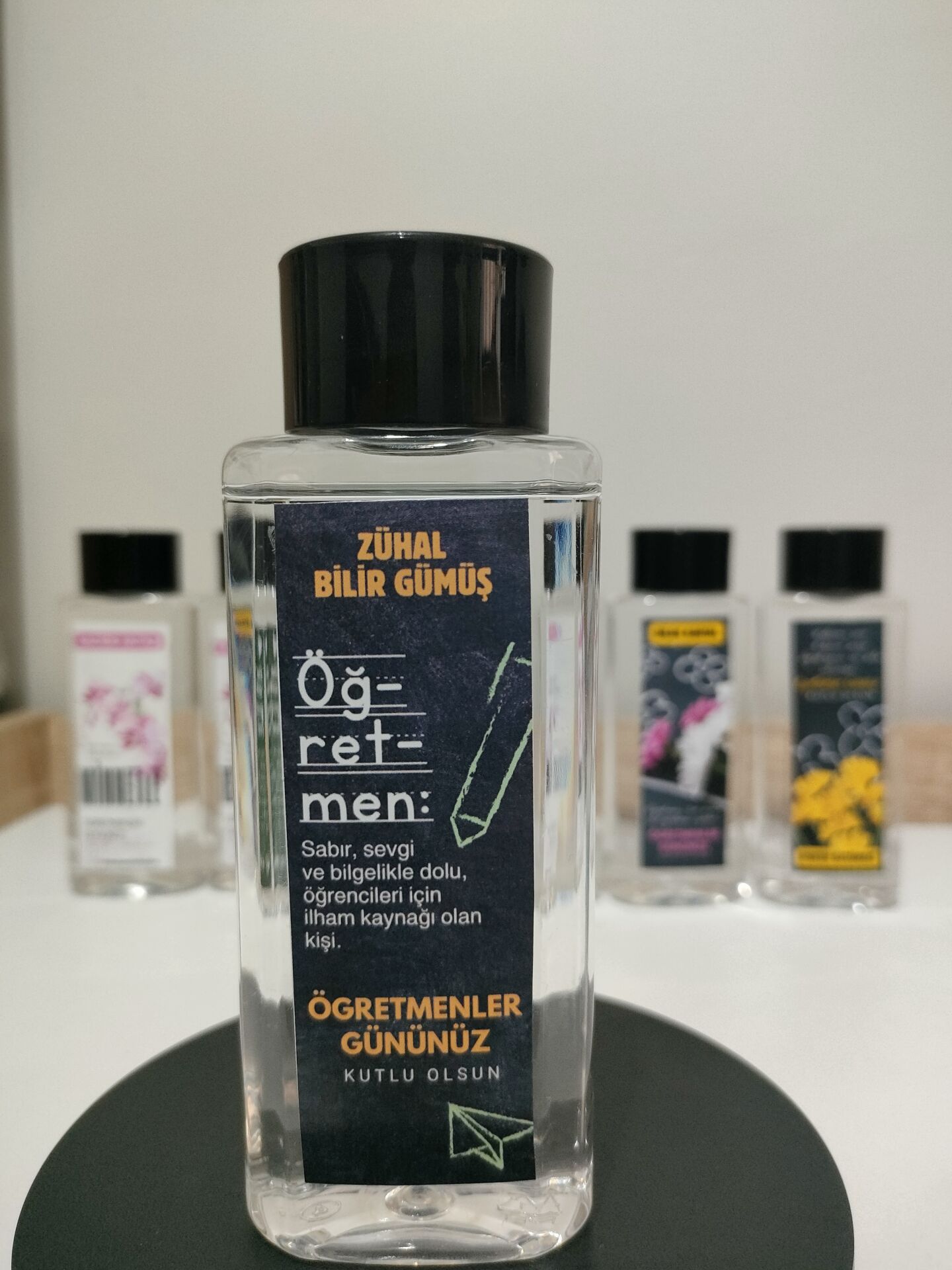 Öğretmenler Günü Hediyesi – İsme Özel 200 ml Hediyelik Kolonya (Özel Hediye Kutulu) Öğretmen Model