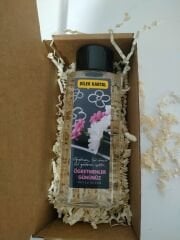 Öğretmenler Günü Hediyesi – İsme Özel 200 ml Hediyelik Kolonya (Özel Hediye Kutulu) Beyaz Pembe Çiçek Model