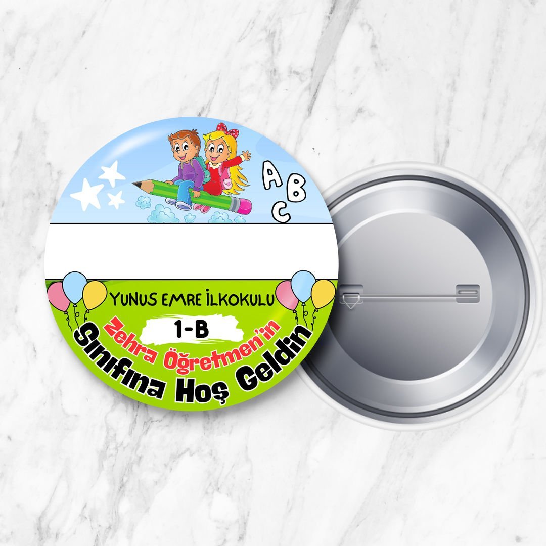 İsim Alanı Boş Şubeye ve Öğretmene Özel Sınıfına Hoş Geldin İğneli 58 mm Metal Yaka Rozeti
