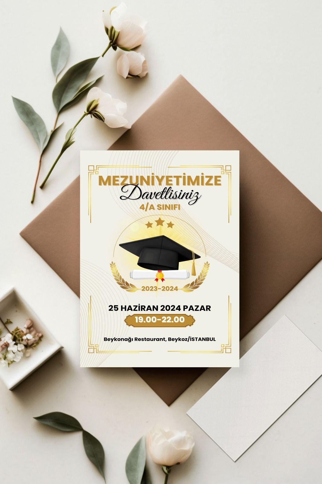 50 Adet Ortada Kep Detaylı Mezuniyet Davetiyesi (Model No: 03)