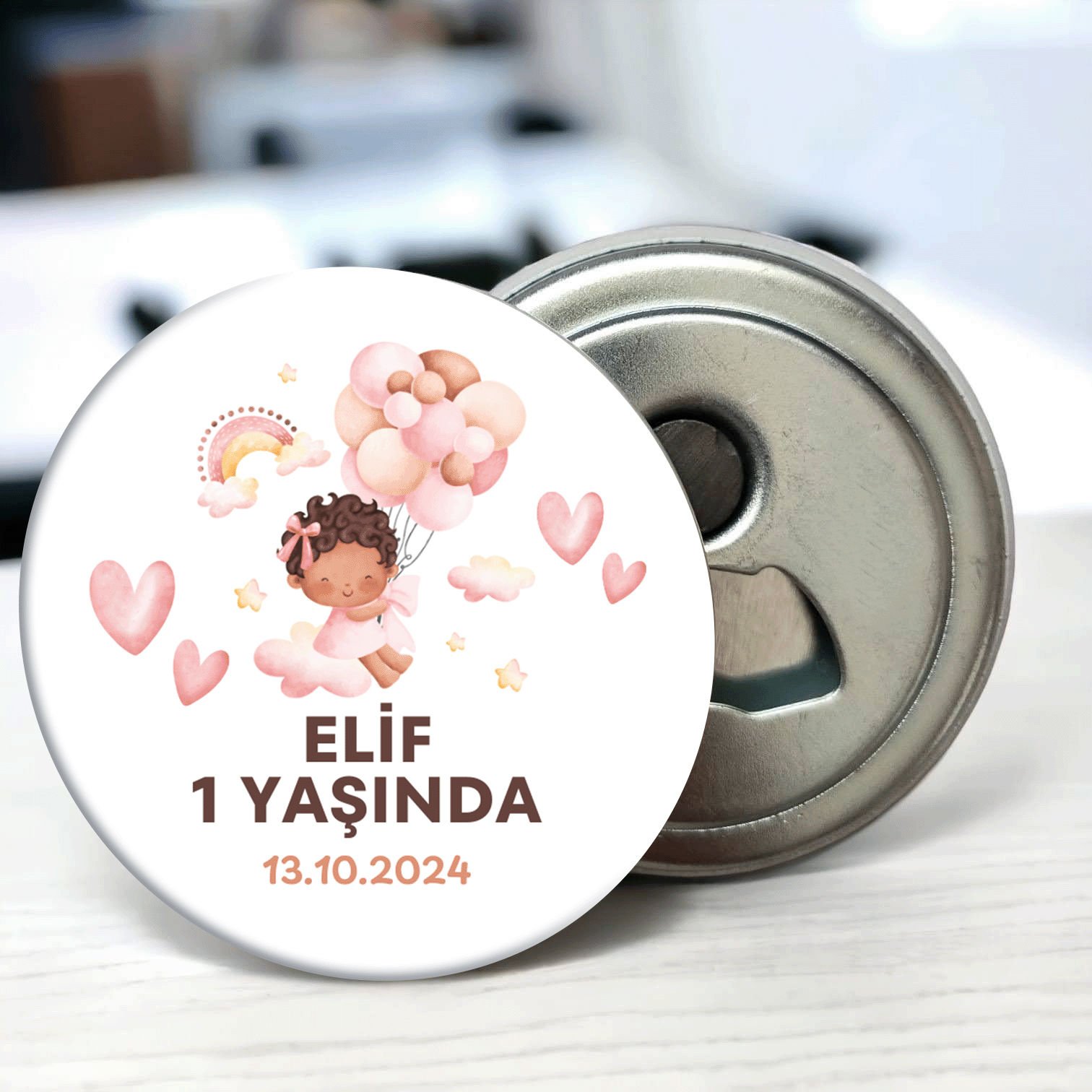 Kalpli Uçan Balonlu Doğum Günü Hediyeliği 58 mm Buzdolabına Yapışabilen Açacak Magnet