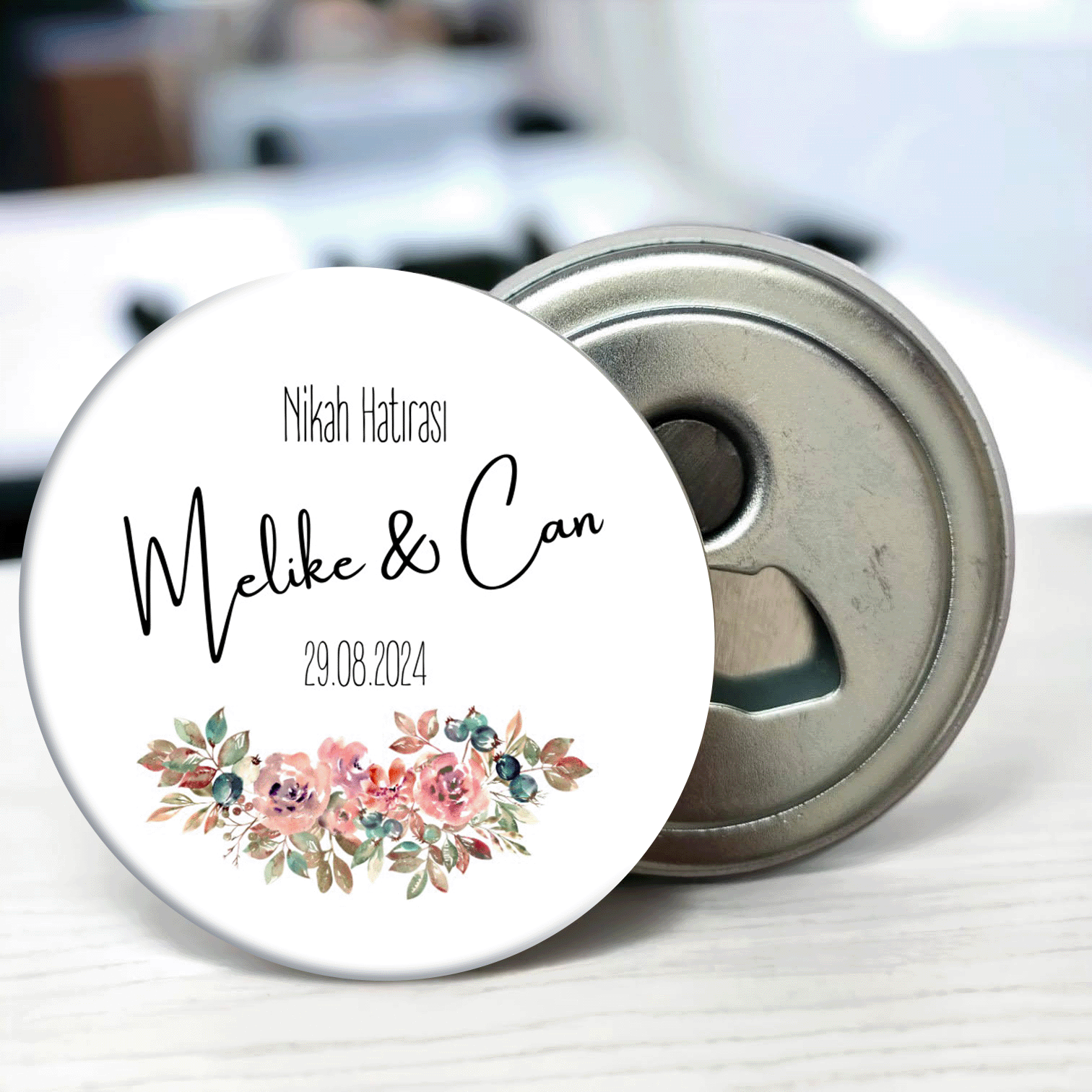 Altta Çiçek Detaylı Açacaklı Buzdolabı Magneti Düğün Hediyeliği (Model No: 02) Sadece Magnet (Jelatinli)