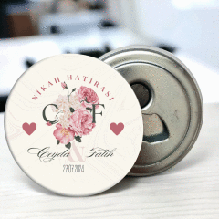 Buket İçinde Baş Harfler Detaylı Açacaklı Buzdolabı Magneti Nikah Hatırası (Model No: 04) Sadece Magnet (Jelatinli)
