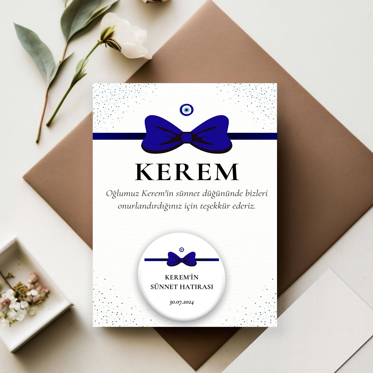 Kuşaklı Nazar Boncuklu Papyon Detaylı Açacaklı Buzdolabı Magneti Sünnet Hediyeliği (Model No: 05) Kartlı Jelatinli